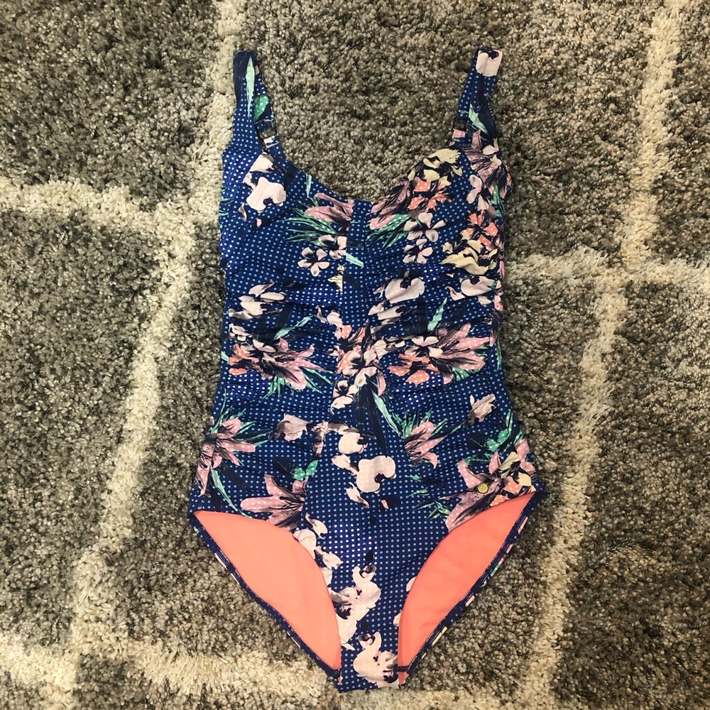 Sunseeker one piece swimsuit size 10 (D cup)